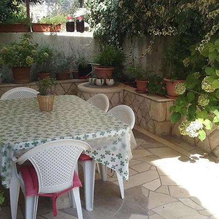 Apartments Vini And Ivana Sućuraj Dış mekan fotoğraf