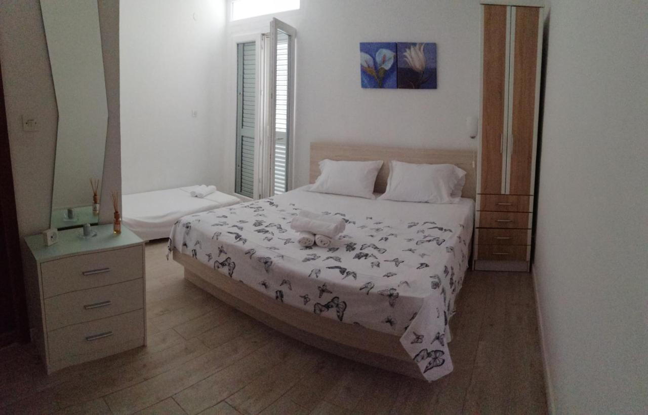 Apartments Vini And Ivana Sućuraj Dış mekan fotoğraf
