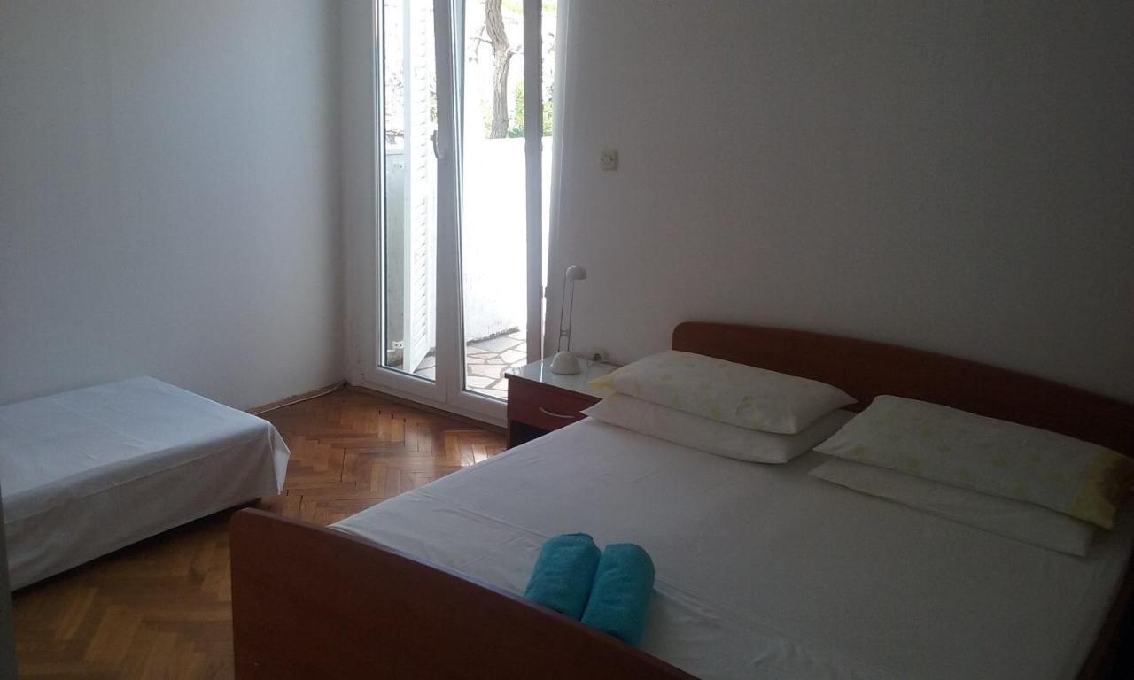 Apartments Vini And Ivana Sućuraj Oda fotoğraf